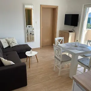 Apartman Regina, Pasman